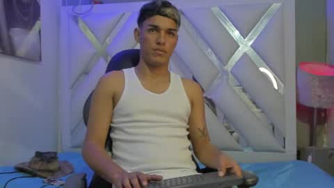 Snapshot of noah_carter66 chatting on 01/15/25, 01:09 noah online show from 01/15/25, 01:09