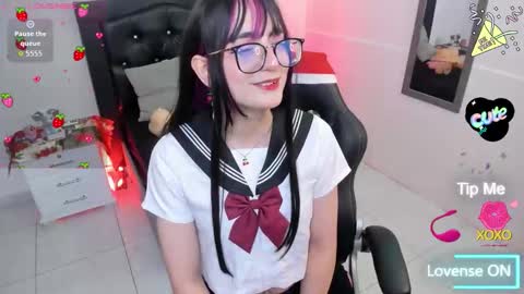 Snapshot of noah_cherry chatting on 01/06/26, 02:04 Anna Cherry online show from 01/06/26, 02:04