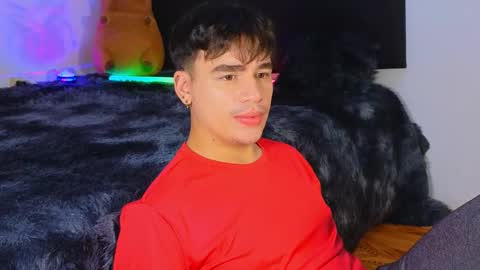 Snapshot of noah_coleman__ chatting on 10/09/25, 03:37 NOAH online show from 10/09/25, 03:37