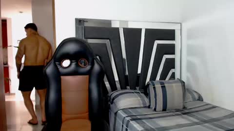 Snapshot of noah_harris01 chatting on 10/22/25, 05:24 Noah Harris01 online show from 10/22/25, 05:24