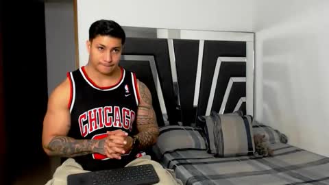 Snapshot of noah_harris01 chatting on 10/31/25, 10:55 Noah Harris01 online show from 10/31/25, 10:55