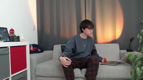 noah_lawson online show from 09/09/25, 07:52