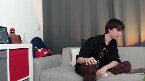 noah_lawson online show from 09/10/25, 05:40
