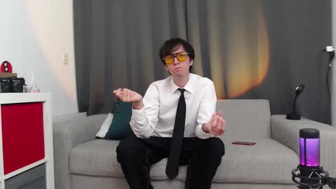noah_lawson online show from 09/11/25, 07:47