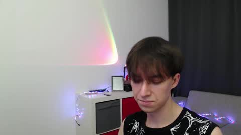 noah_lawson online show from 09/17/25, 06:31