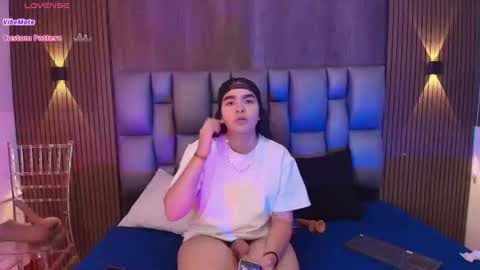 Noah   online show from 06/14/26, 03:03