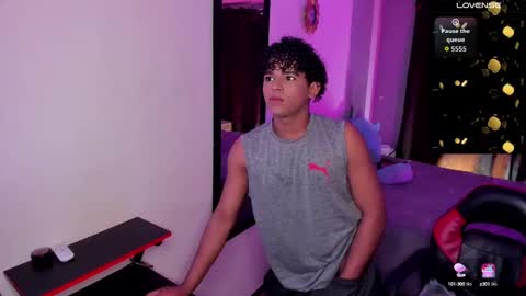 noah_smith04 online show from 10/04/25, 09:02