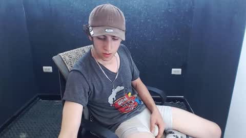 noah_sokolov online show from 11/19/25, 07:03