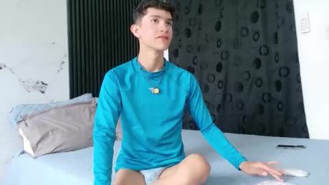 Snapshot of noah_tyler_ chatting on 01/15/26, 06:00 noah tyler online show from 01/15/26, 06:00