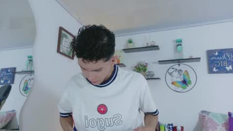 Snapshot of noah_tyler_ chatting on 06/19/26, 07:06 noah tyler online show from 06/19/26, 07:06