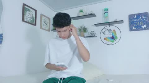 Snapshot of noah_tyler_ chatting on 07/08/26, 07:51 noah tyler online show from 07/08/26, 07:51