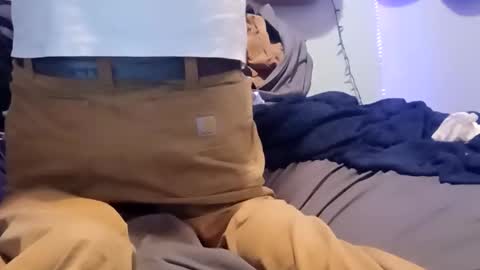 Noah Wesley online show from 11/17/25, 04:40