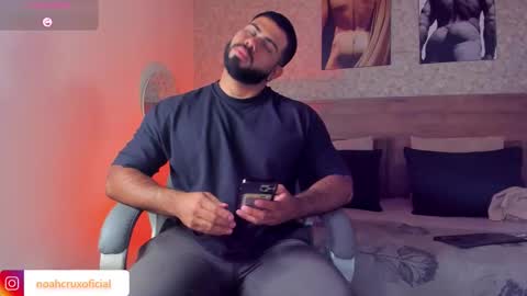 Noah online show from 10/23/25, 09:02