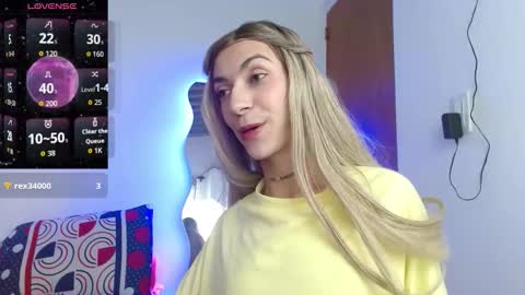 Snapshot of noahfox_12 chatting on 09/29/25, 03:39 Noah fox online show from 09/29/25, 03:39