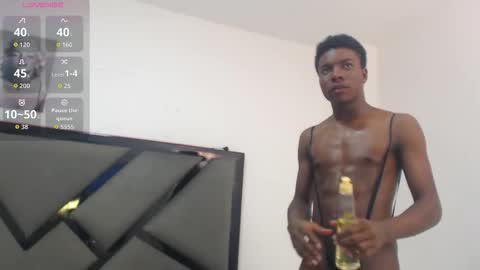 Snapshot of noahjhonson69 chatting on 12/04/25, 07:11 noah online show from 12/04/25, 07:11