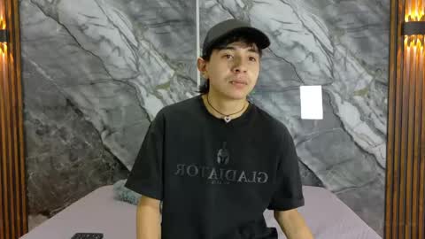 Snapshot of noahwalker__ chatting on 05/08/26, 11:04 online show from 05/08/26, 11:04