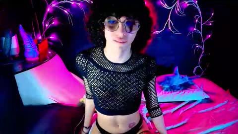 Snapshot of noahxtar chatting on 09/20/25, 01:28 Noah Xtar online show from 09/20/25, 01:28