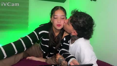 Snapshot of nocturnallovers_ss chatting on 12/02/25, 04:51 Jean Y Isa online show from 12/02/25, 04:51