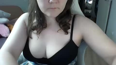 Snapshot of nodarell chatting on 11/24/25, 01:00 nodarell online show from 11/24/25, 01:00