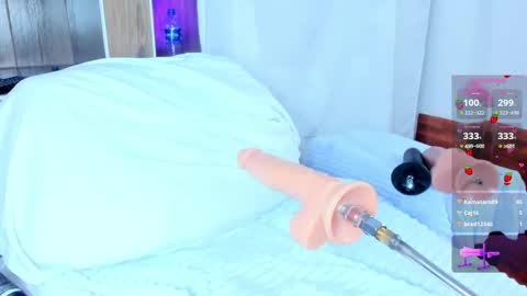 Snapshot of noehmi13 chatting on 09/24/25, 11:41 NhAndrea online show from 09/24/25, 11:41