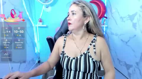 Snapshot of noelia_milfs chatting on 11/26/25, 07:37 noelia_milfs online show from 11/26/25, 07:37