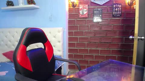 noelia_milfs online show from 03/19/26, 02:26