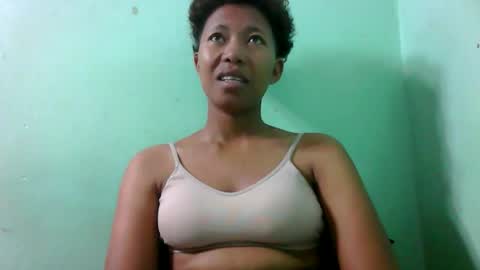 Snapshot of noella711128 chatting on 09/27/25, 05:01 noella711128 online show from 09/27/25, 05:01