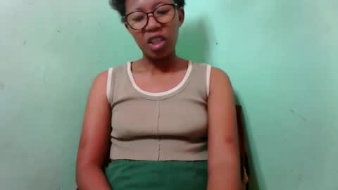 Snapshot of noella711128 chatting on 10/13/25, 05:51 noella711128 online show from 10/13/25, 05:51