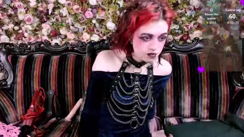 Elly online show from 11/26/25, 10:11