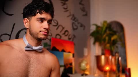 Snapshot of noha_miler chatting on 11/03/25, 12:35 kevin online show from 11/03/25, 12:35