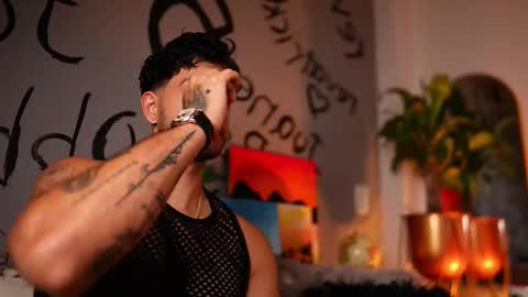 Snapshot of noha_miler chatting on 11/06/25, 12:55 kevin online show from 11/06/25, 12:55