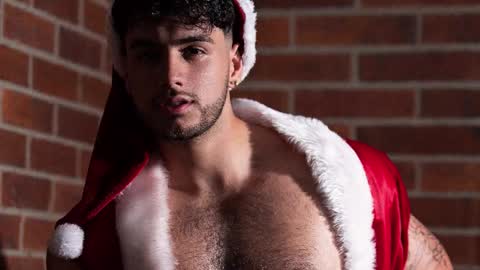 Snapshot of noha_miler chatting on 12/18/25, 12:06 kevin online show from 12/18/25, 12:06