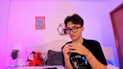 Snapshot of noha_natan chatting on 10/25/25, 12:13 noha_natan online show from 10/25/25, 12:13