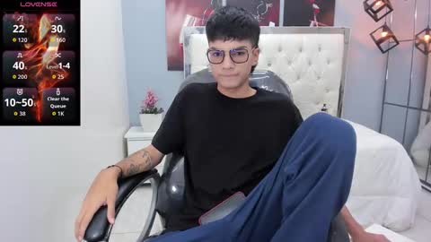 Snapshot of noha_scott chatting on 03/12/26, 10:49 Noha Scott online show from 03/12/26, 10:49