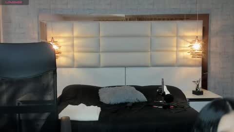 Snapshot of nohemi_louse chatting on 09/20/25, 07:04 Nohemi online show from 09/20/25, 07:04