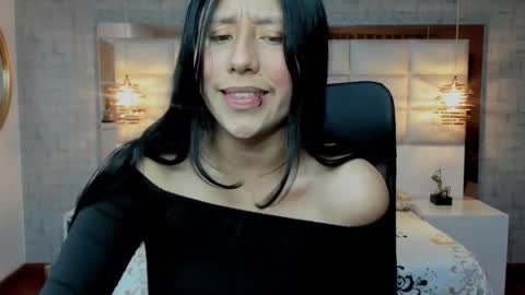 Snapshot of nohemi_louse chatting on 11/05/25, 07:14 Nohemi online show from 11/05/25, 07:14