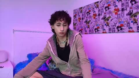 Snapshot of noidysis chatting on 10/04/25, 03:48 maxie online show from 10/04/25, 03:48