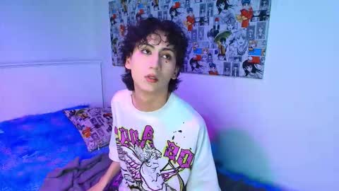 Snapshot of noidysis chatting on 10/19/25, 04:46 maxie online show from 10/19/25, 04:46