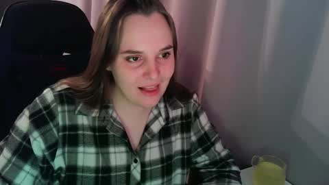 Snapshot of noir_ember_ chatting on 10/22/25, 12:49 noir_ember_ online show from 10/22/25, 12:49