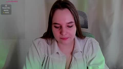 noir_ember_ online show from 06/08/26, 07:42