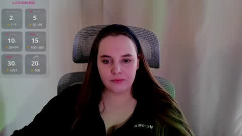 noir_ember_ online show from 06/12/26, 08:24