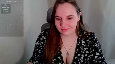 noir_ember_ online show from 07/26/26, 10:00