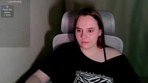 noir_ember_ online show from 07/28/26, 07:39