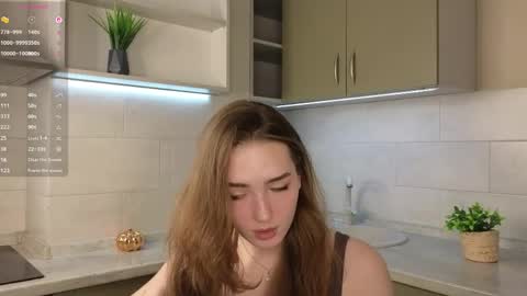 Snapshot of noirastrya chatting on 03/30/26, 06:03 Sophie online show from 03/30/26, 06:03