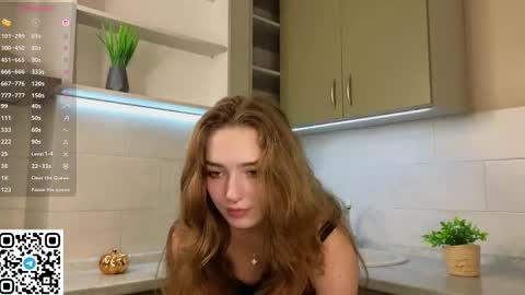 Snapshot of noirastrya chatting on 04/01/26, 06:03 Sophie online show from 04/01/26, 06:03