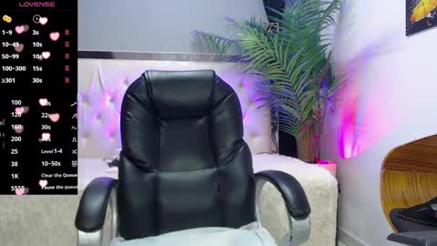 Nolan  online show from 09/13/25, 05:35