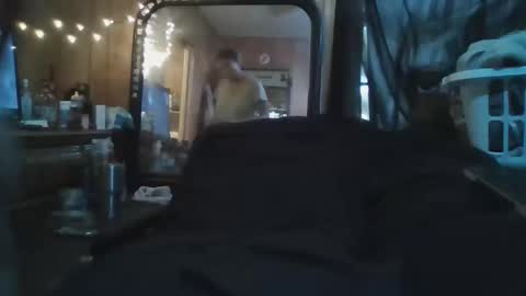 Noliana online show from 11/17/25, 10:37