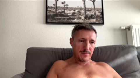 Snapshot of nolo34 chatting on 11/26/25, 12:50 nolo34 online show from 11/26/25, 12:50