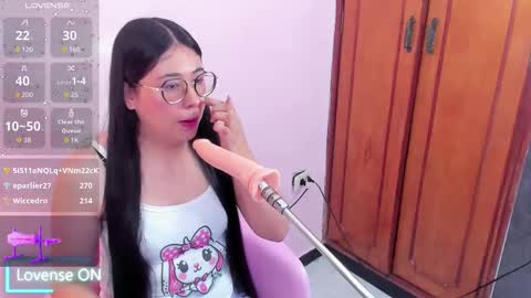 Snapshot of nomi_blue chatting on 12/14/25, 03:45 Nahomi online show from 12/14/25, 03:45