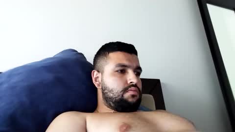 Snapshot of nomototo chatting on 10/31/25, 05:03 nomototo online show from 10/31/25, 05:03